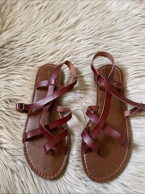 Universal Thread Red-Brown Cross-Strap Sandals